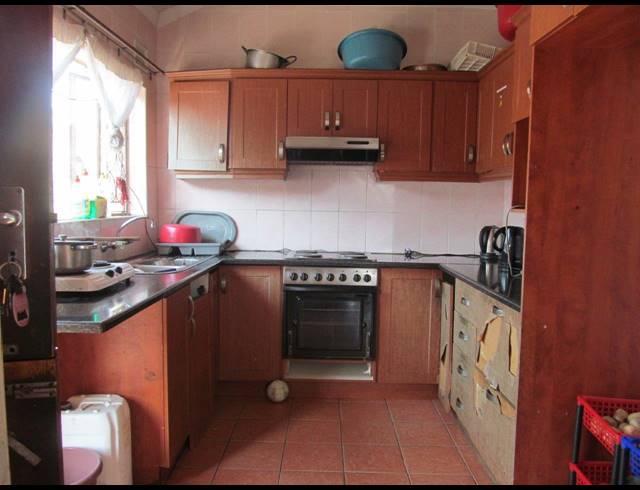 3 BEDROOM HOUSE FOR SALE IN SEA VIEW